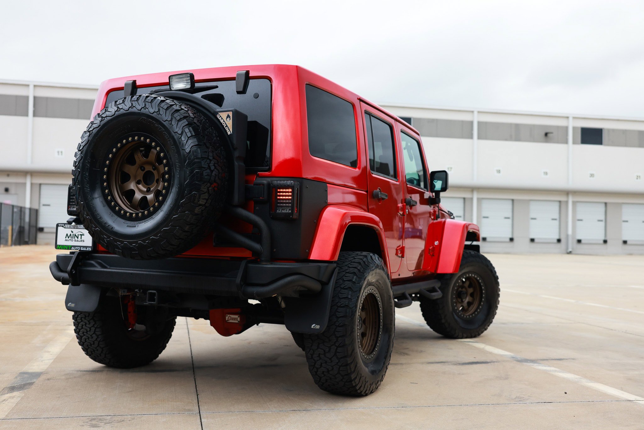 Used 2016 Jeep Wrangler Unlimited Rubicon w/ Connectivity Group AWD/4WD image 62