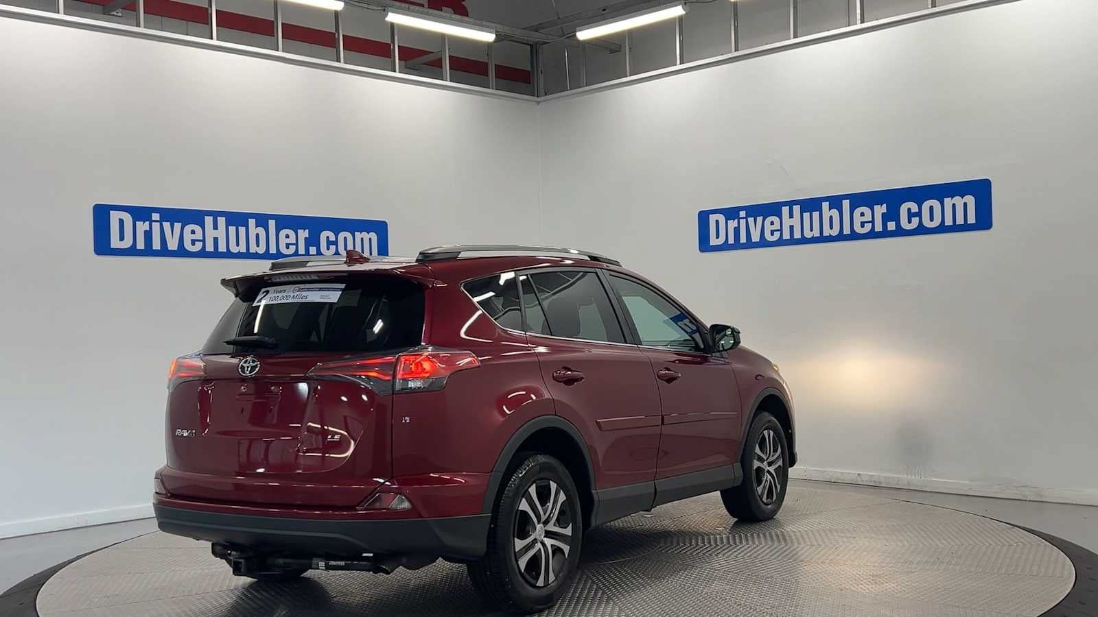 Used 2018 Toyota RAV4 LE w/ All Weather Liner Package FWD image 3