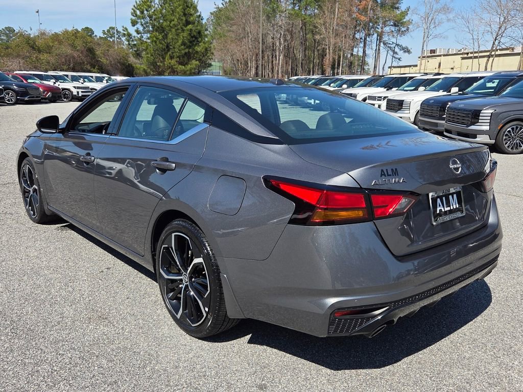 Used 2025 Nissan Altima 2.5 SR image 10