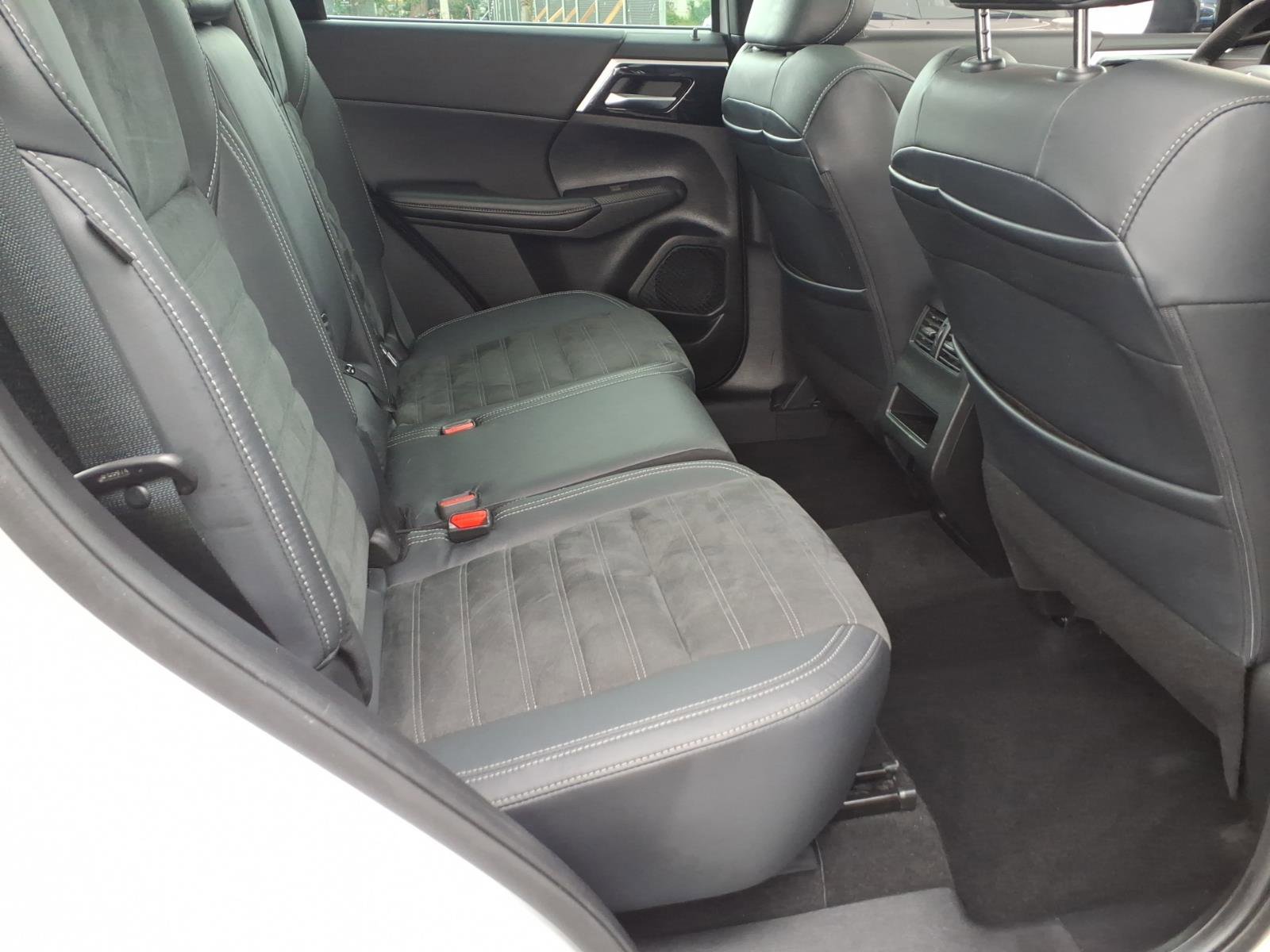 Used 2022 Mitsubishi Outlander SEL Black Edition image 27