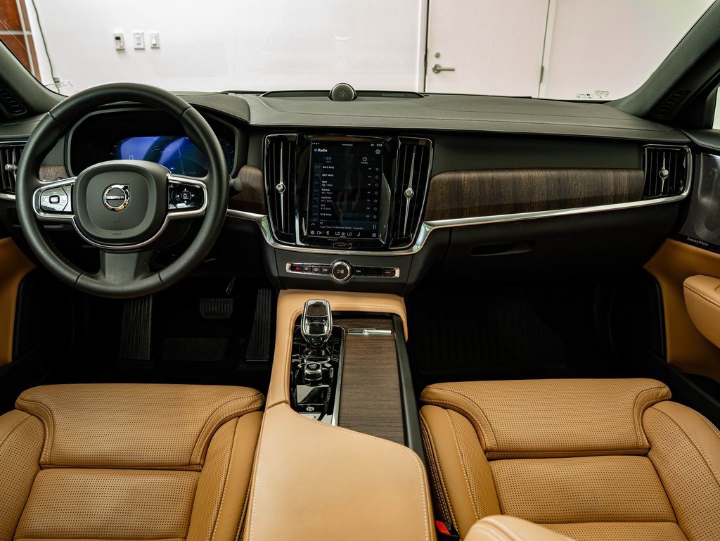 Used 2023 Volvo S90 B6 Ultimate w/ Lounge Package image 28