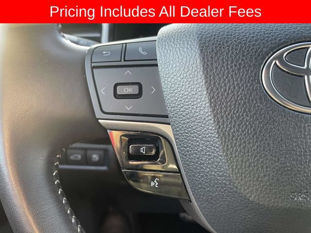 Used 2025 Toyota Camry SE FWD image 25