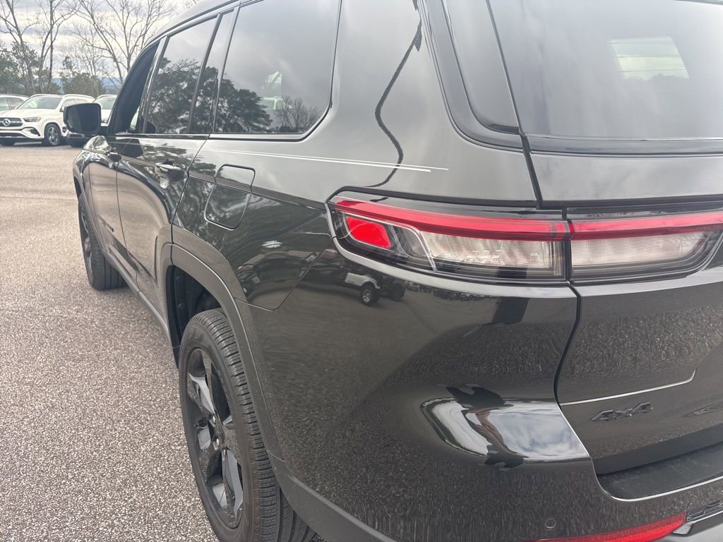 Used 2024 Jeep Grand Cherokee L Limited w/ Luxury Tech Group II image 5