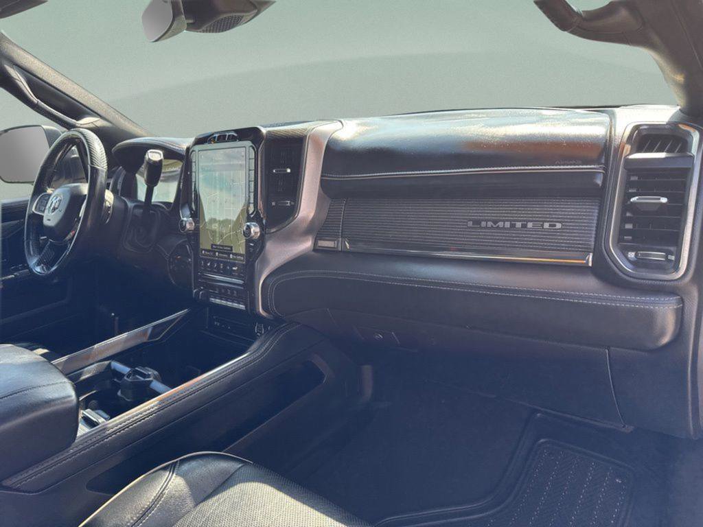Used 2020 RAM 2500 Limited AWD/4WD image 32