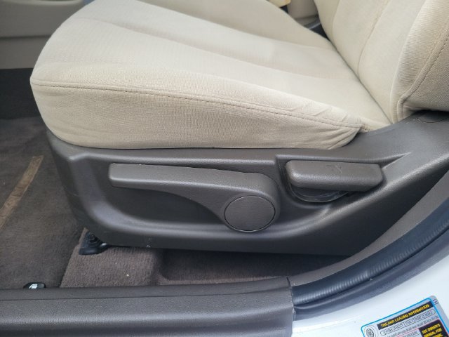 Used 2009 Hyundai Elantra GLS FWD image 13