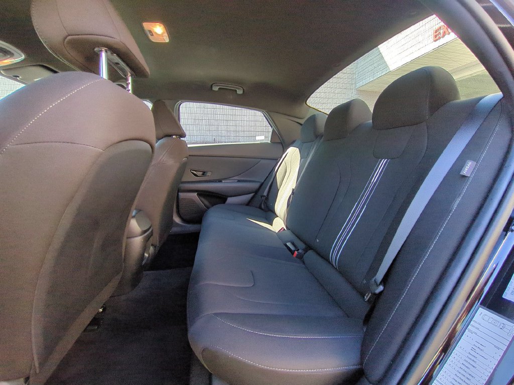 Used 2026 Hyundai Elantra Sport FWD image 27