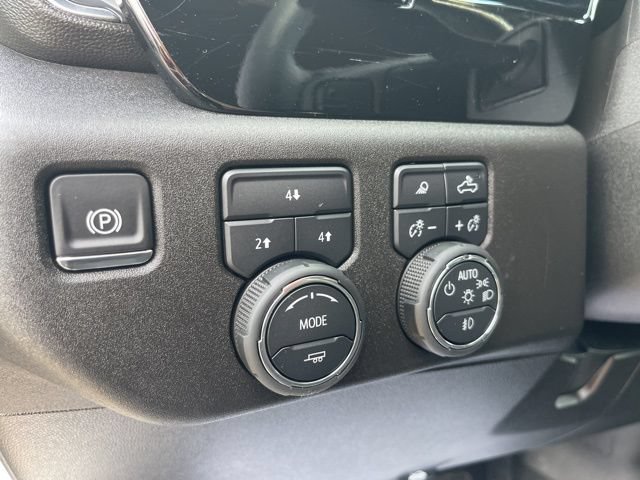 Used 2025 Chevrolet Silverado 2500 LT w/ Safety Package AWD/4WD image 16