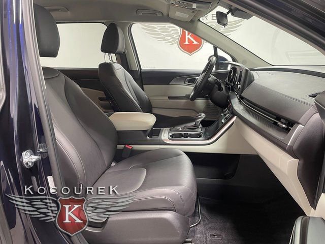 Used 2024 Kia Carnival LX image 22