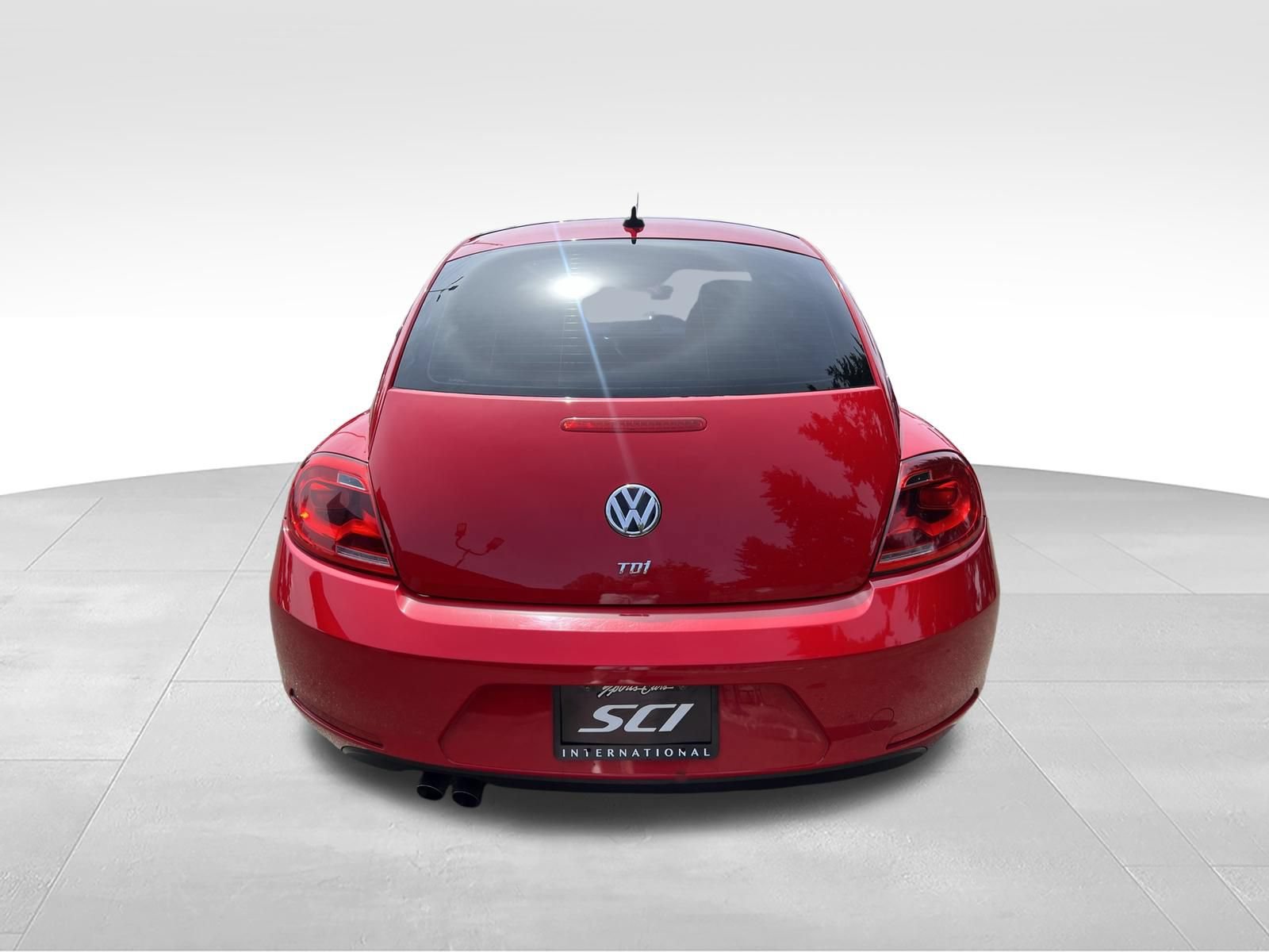 Used 2015 Volkswagen Beetle TDI FWD image 4
