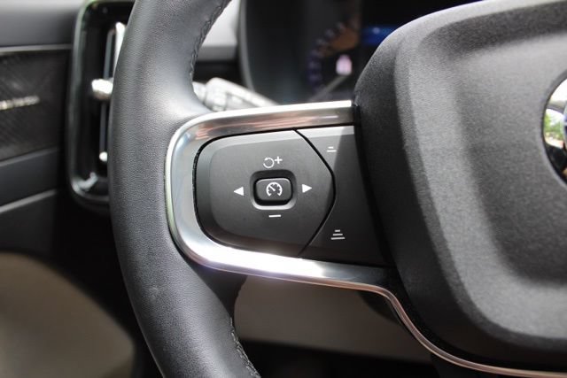 Certified 2023 Volvo XC40 B5 Ultimate w/ Climate Package AWD/4WD image 30