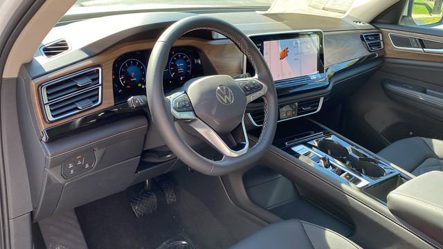 New 2026 Volkswagen Atlas SE image 11