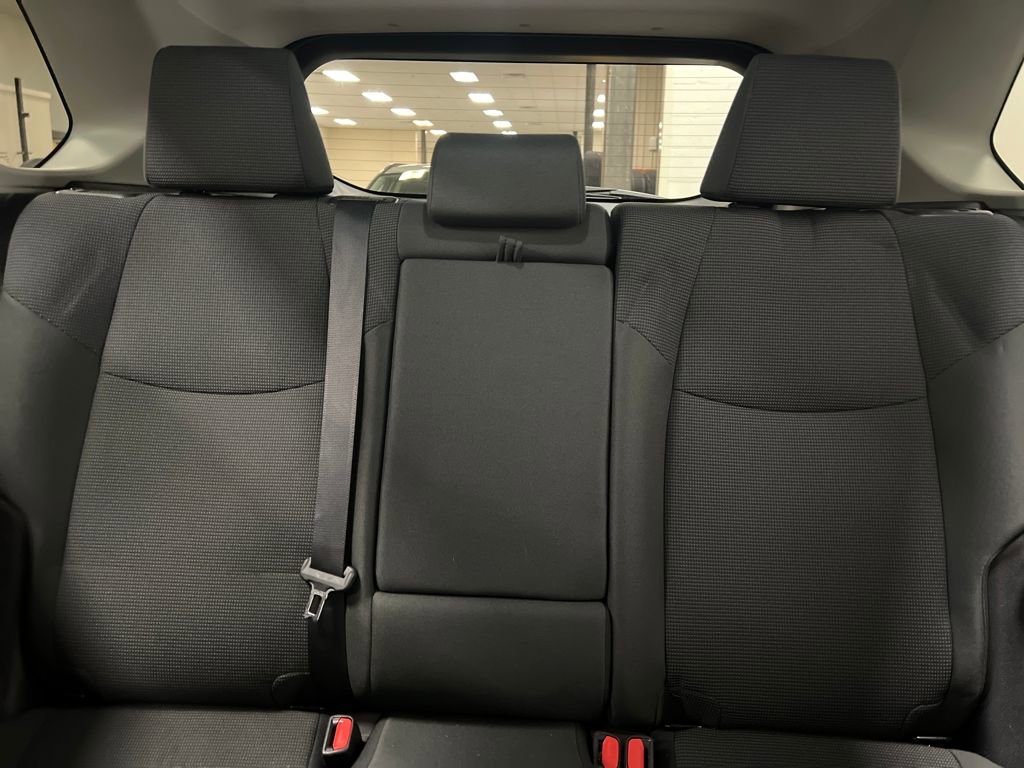 Used 2021 Toyota RAV4 LE image 28