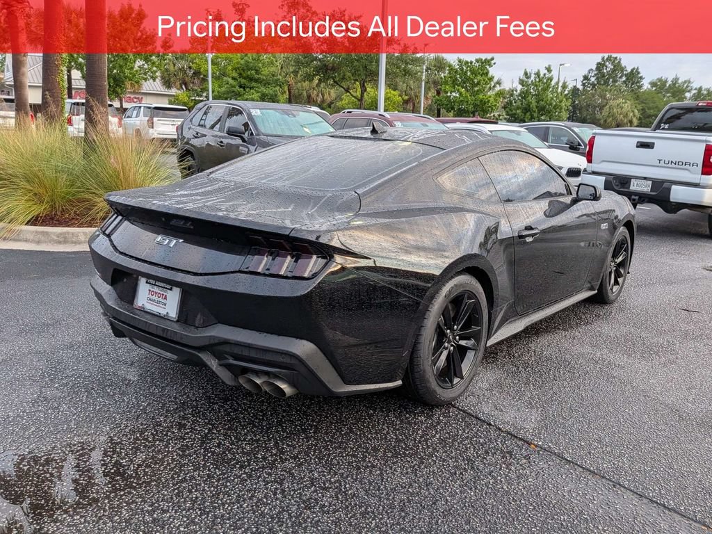 Used 2024 Ford Mustang GT RWD image 4
