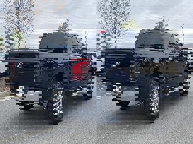 Used 2025 Ford F150 Lariat w/ Equipment Group 501A Mid image 3