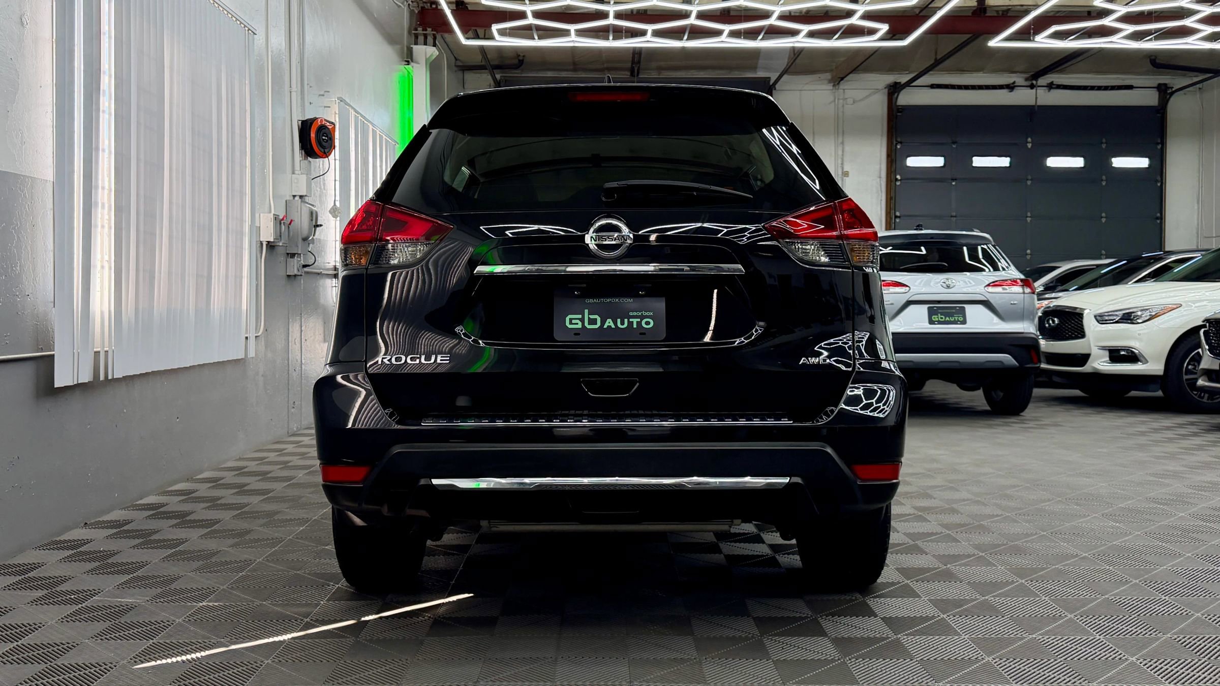 Used 2019 Nissan Rogue S image 3