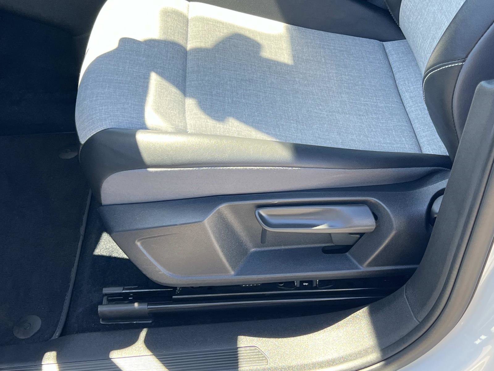 Certified 2023 Volkswagen ID.4 Pro image 19