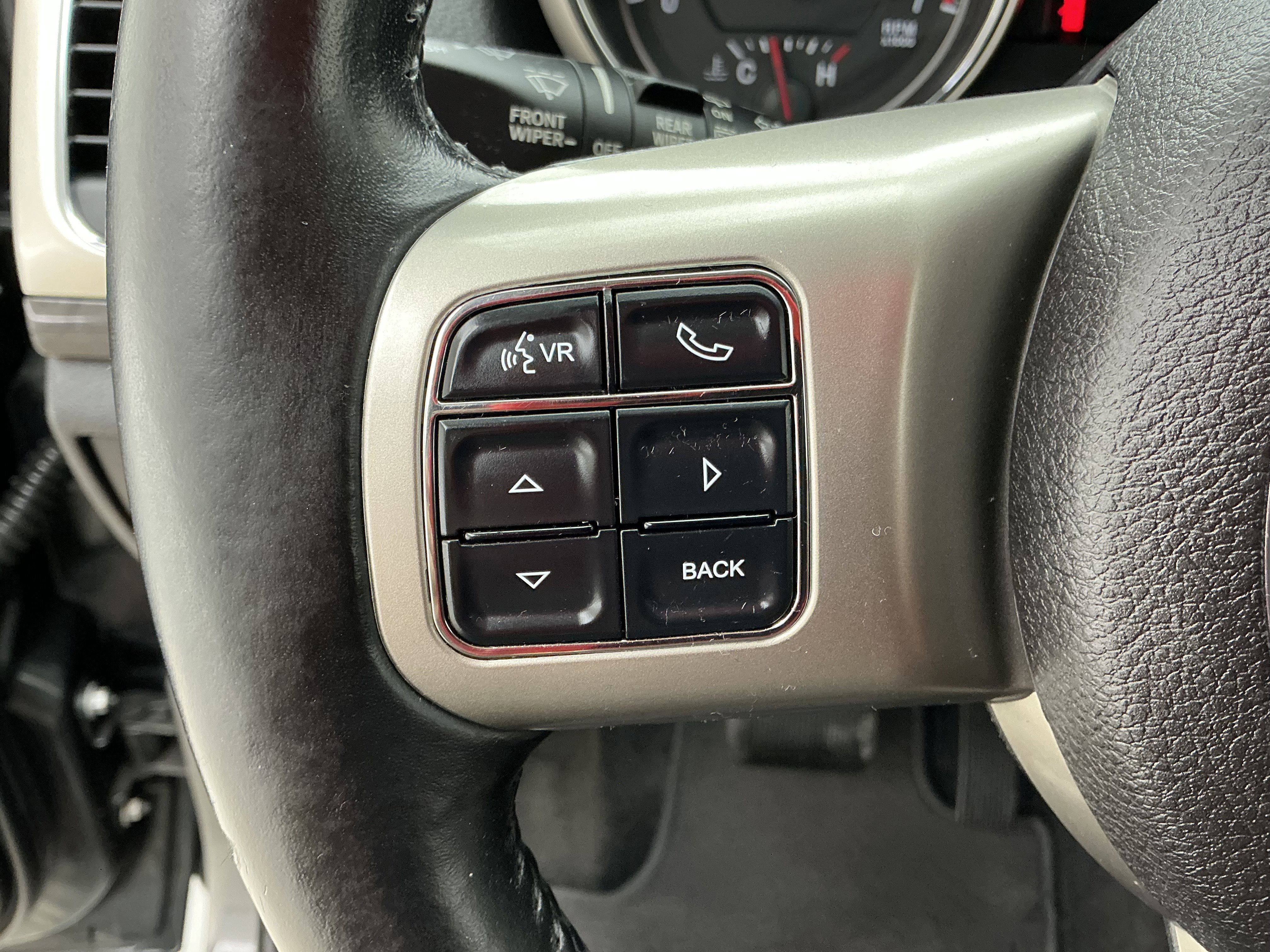 Used 2011 Jeep Grand Cherokee Laredo w/ Security & Convenience Group image 8