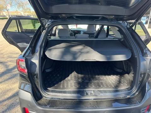 Used 2022 Subaru Outback Premium image 9