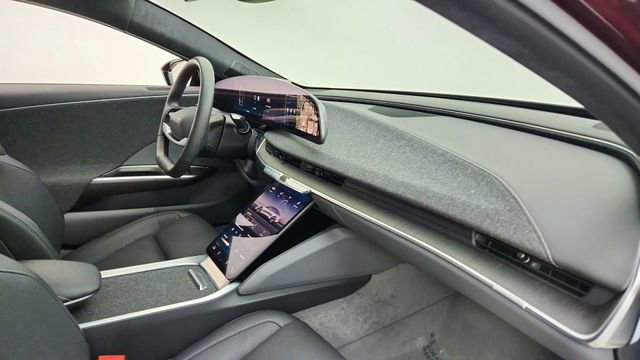 Used 2024 Lucid Air Pure RWD image 20