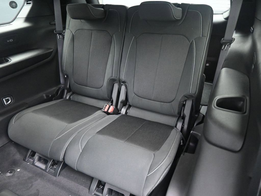 New 2025 Jeep Grand Cherokee L Laredo w/ Luxury Tech Group I image 15