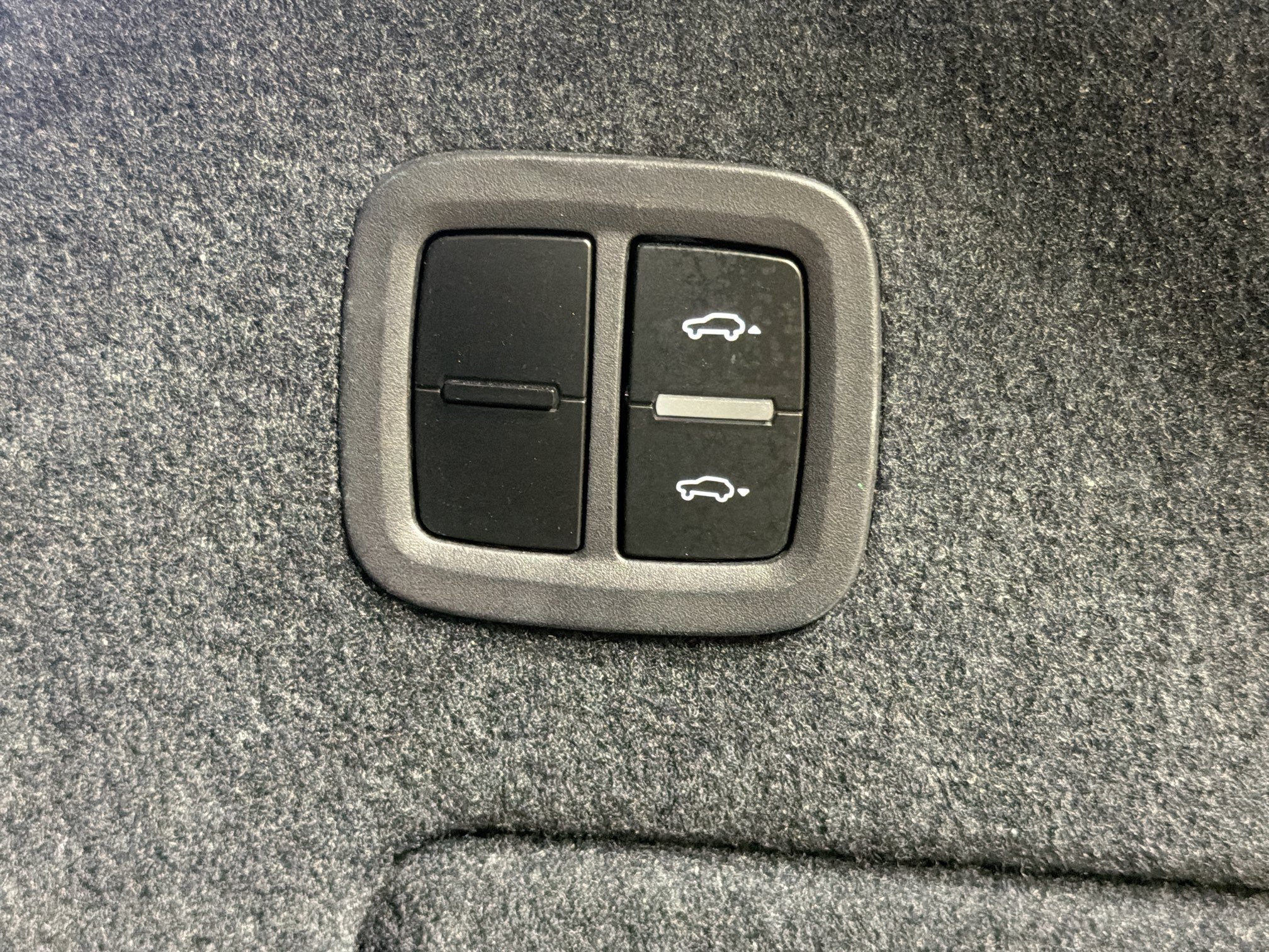 Certified 2023 Porsche Cayenne GTS AWD/4WD image 14