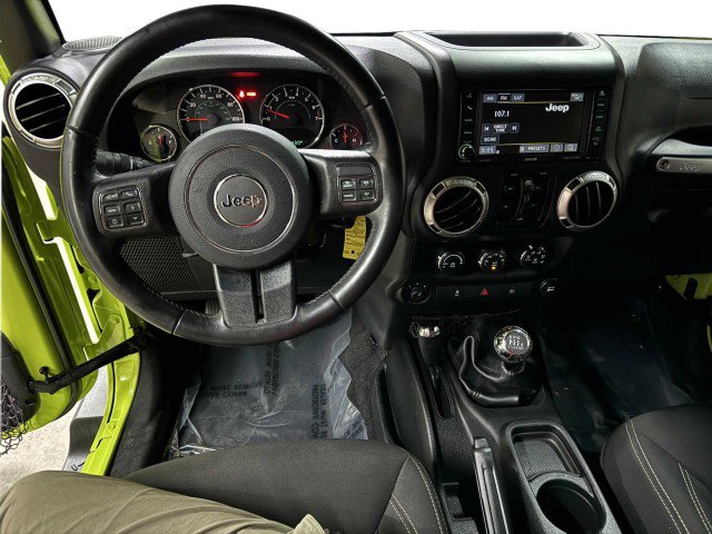 Used 2016 Jeep Wrangler Unlimited Sahara w/ Max Tow Package image 27