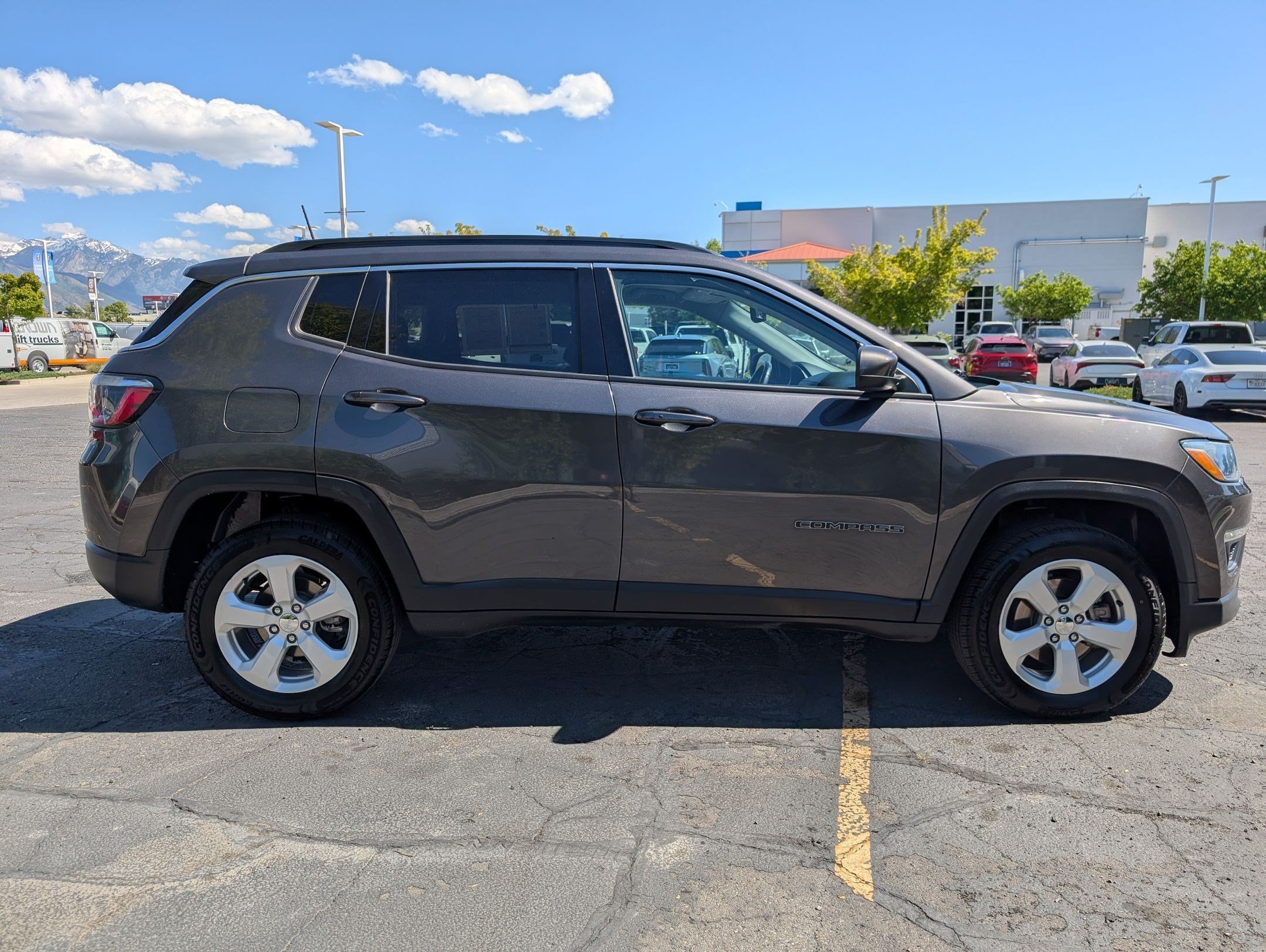 Used 2020 Jeep Compass Latitude w/ Popular Equipment Group AWD/4WD image 6