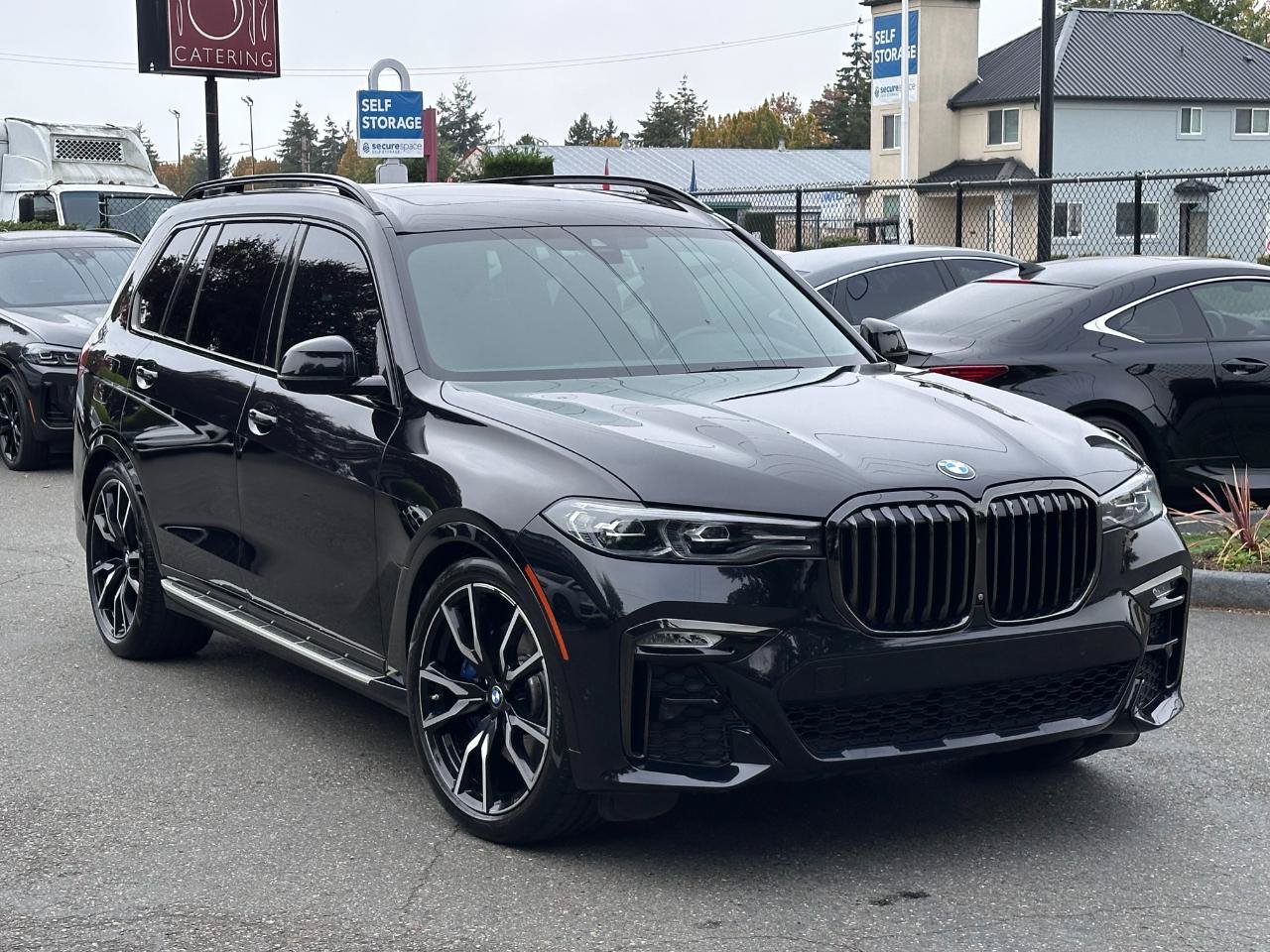 Used 2021 BMW X7 xDrive40i w/ M Sport Package AWD/4WD image 21