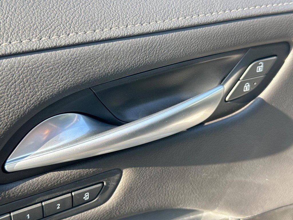 Certified 2025 Cadillac XT4 Premium Luxury image 20