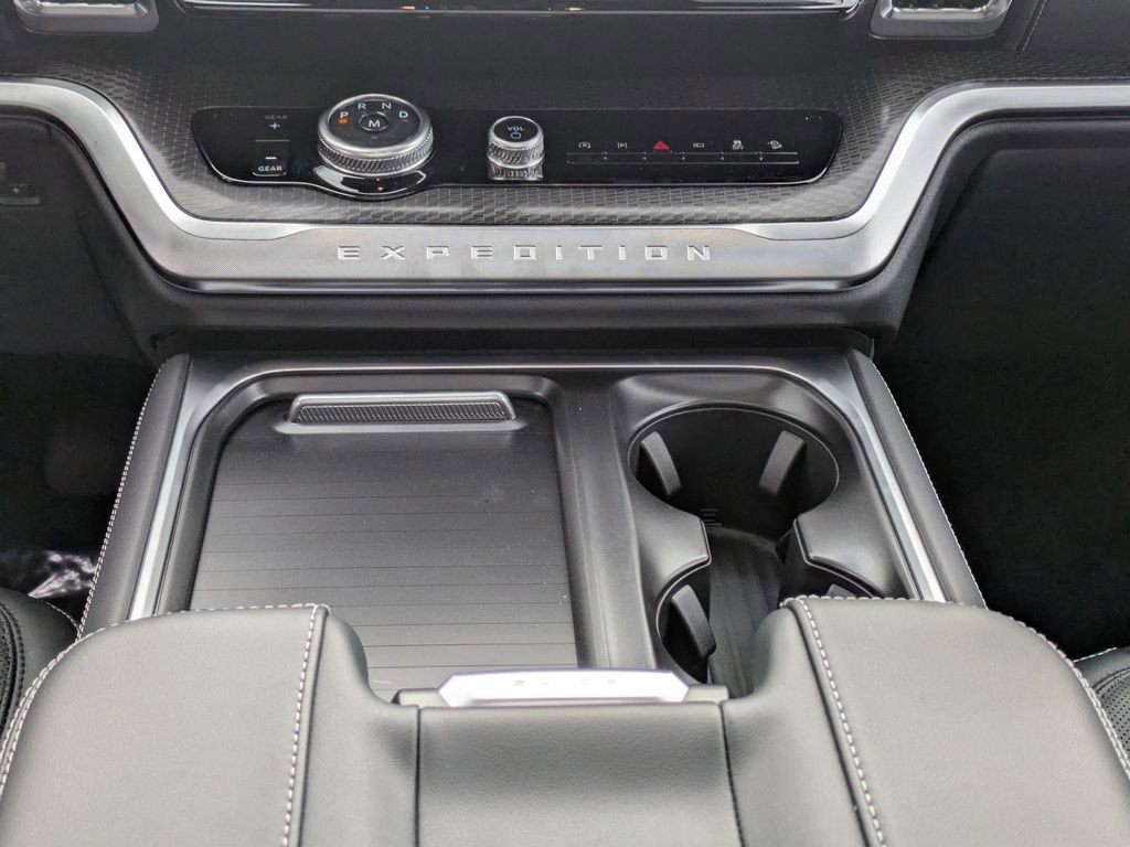 New 2026 Ford Expedition Max Platinum image 22