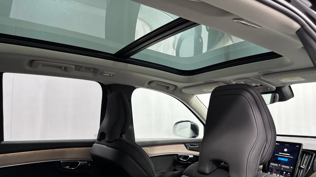 Certified 2026 Volvo XC90 B6 Plus AWD/4WD image 26
