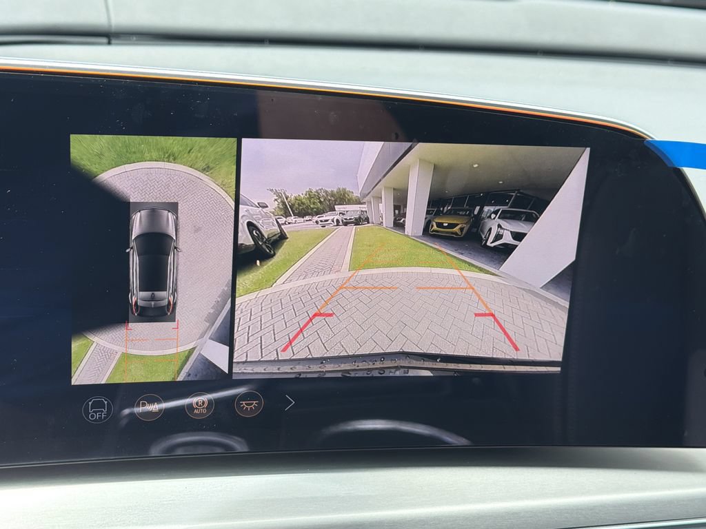New 2026 Cadillac Lyriq Signature Sport AWD/4WD image 24