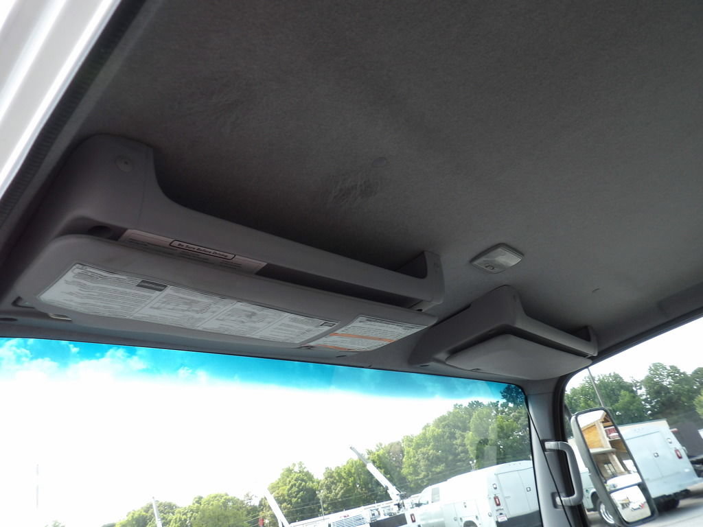 Used 2021 Isuzu NPR RWD image 22