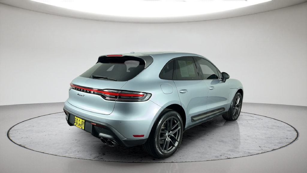 Used 2023 Porsche Macan Turbo AWD/4WD image 7