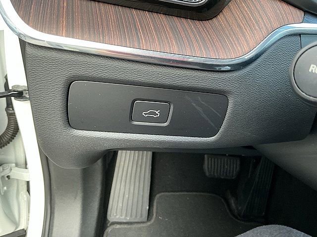 Used 2023 Volvo XC60 B5 Ultimate w/ Climate Package image 22