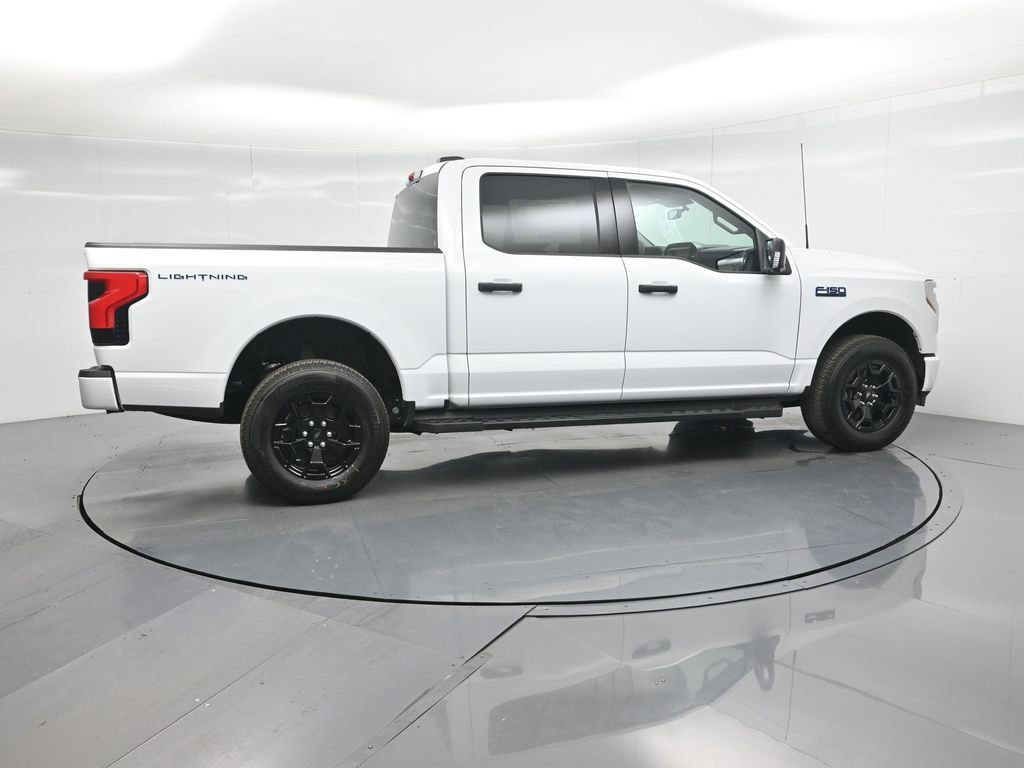 New 2025 Ford F150 Lightning XLT image 27