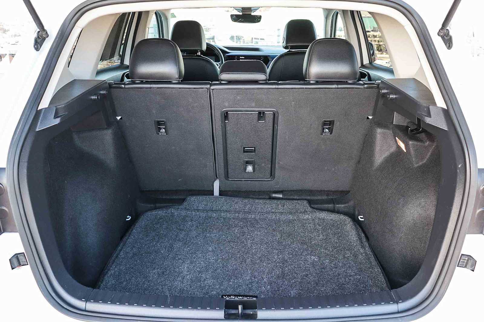 Used 2022 Volkswagen Taos SE image 27