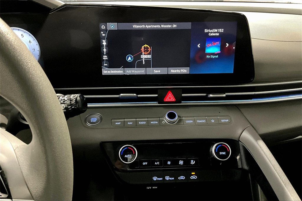 Used 2024 Hyundai Elantra SEL image 9