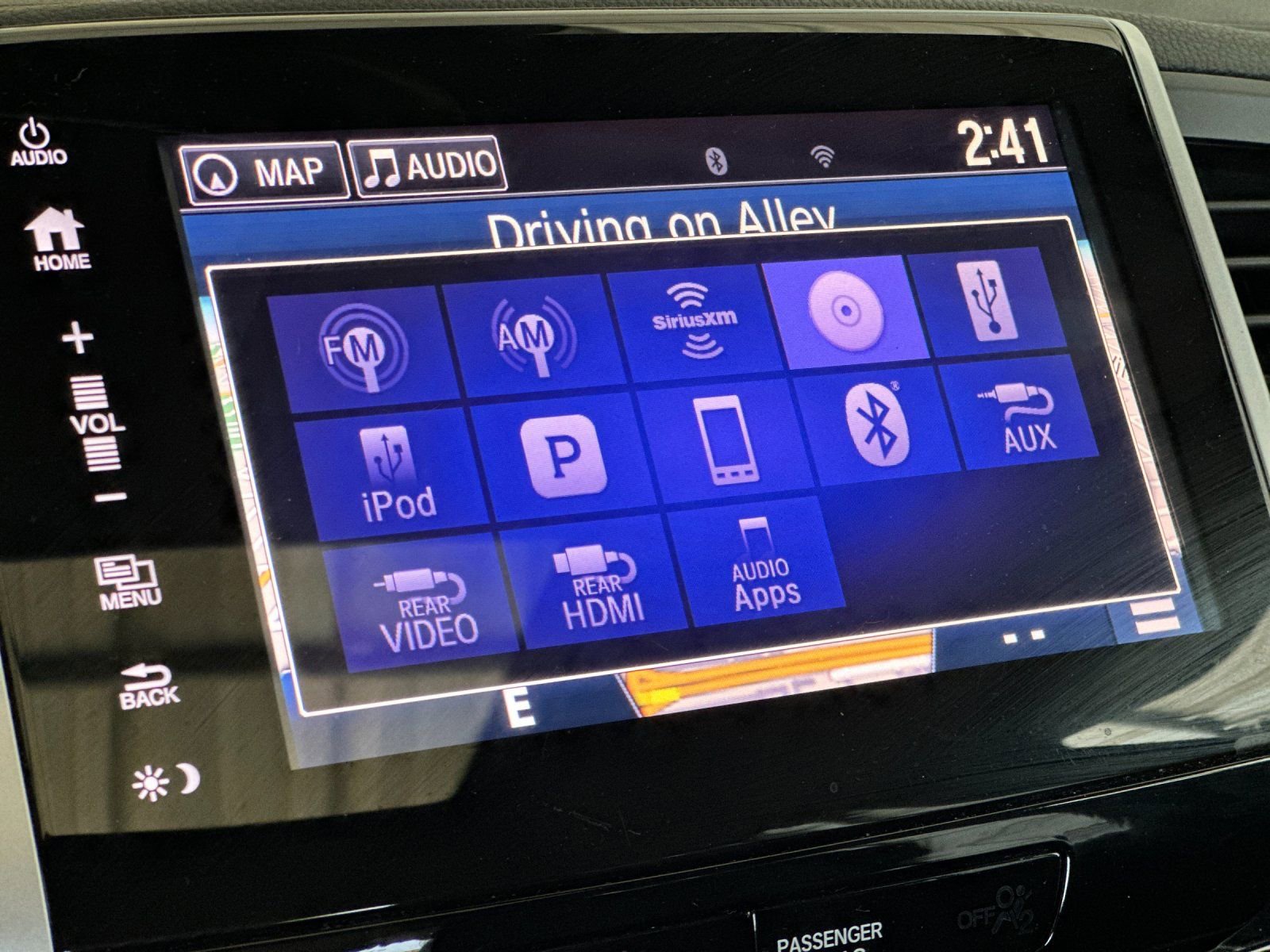 Used 2017 Honda Pilot Touring image 20