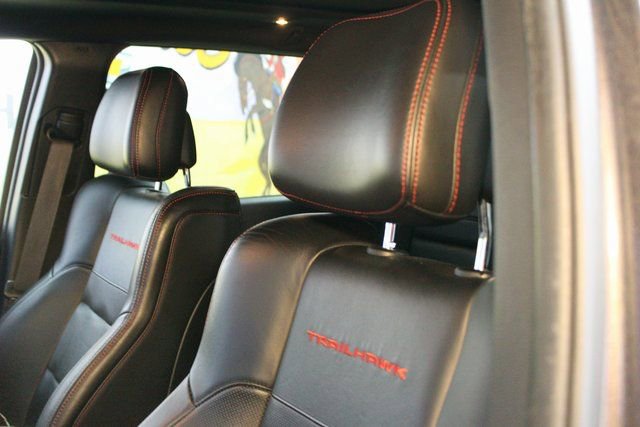 Used 2019 Jeep Grand Cherokee Trailhawk w/ Trailhawk Luxury Group image 21