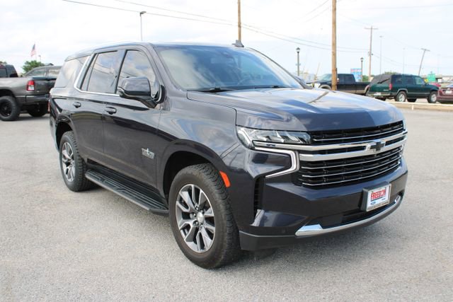 Used 2022 Chevrolet Tahoe LT w/ Luxury Package RWD image 3