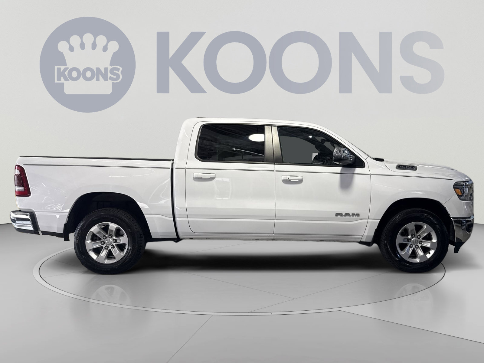 Used 2023 RAM 1500 Laramie AWD/4WD image 12