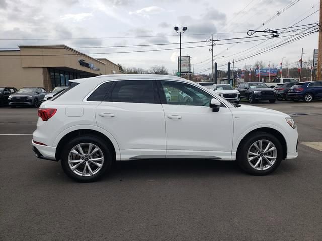 Used 2022 Audi Q3 2.0T Premium Plus AWD/4WD image 2