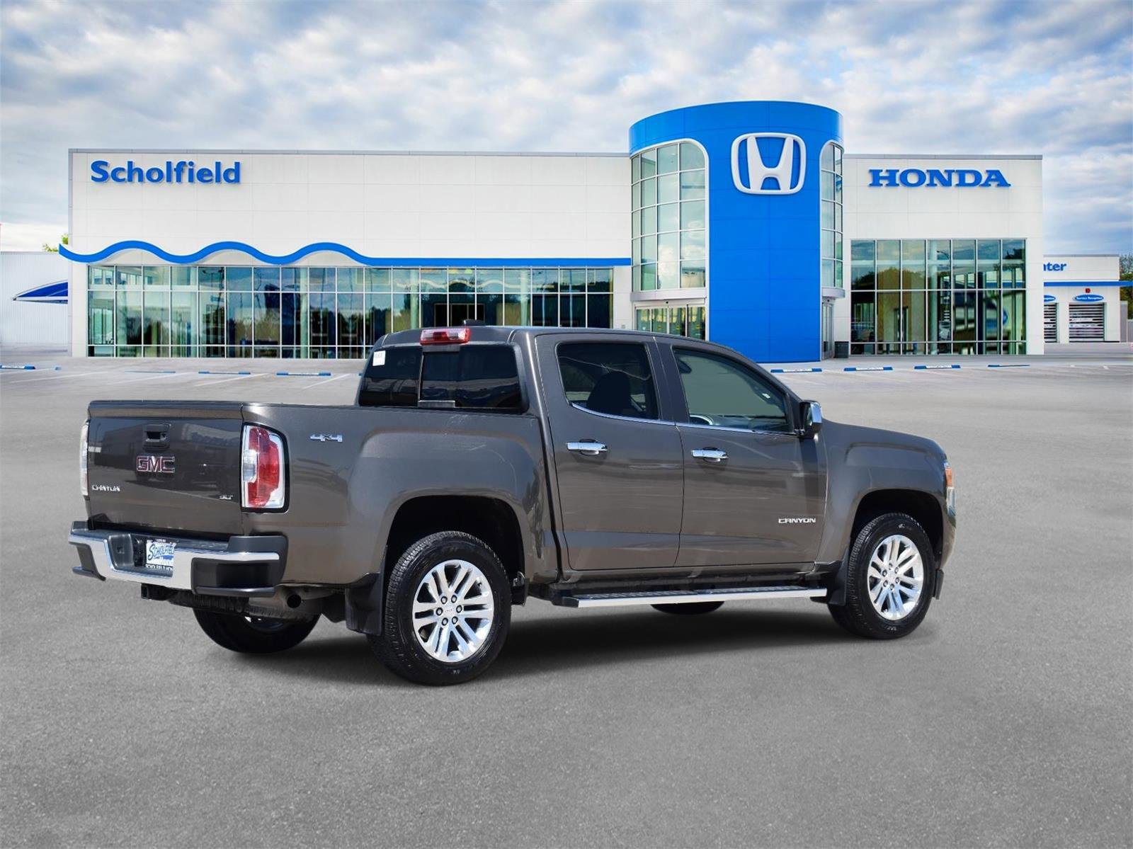 Used 2016 GMC Canyon SLT AWD/4WD image 3