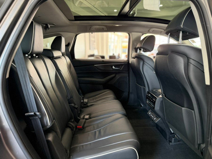 Used 2023 Acura MDX SH-AWD w/ Advance Package image 20