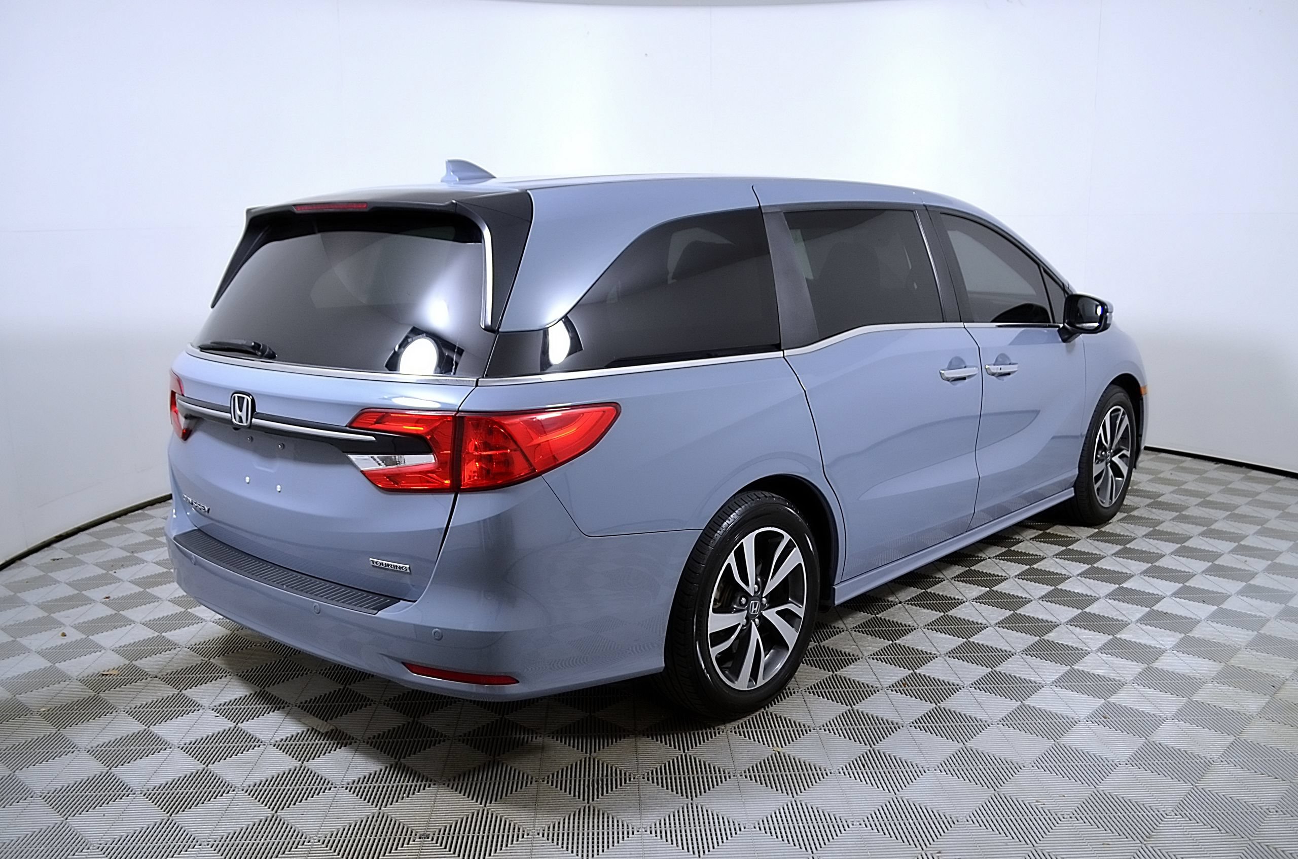 Used 2024 Honda Odyssey Touring image 7