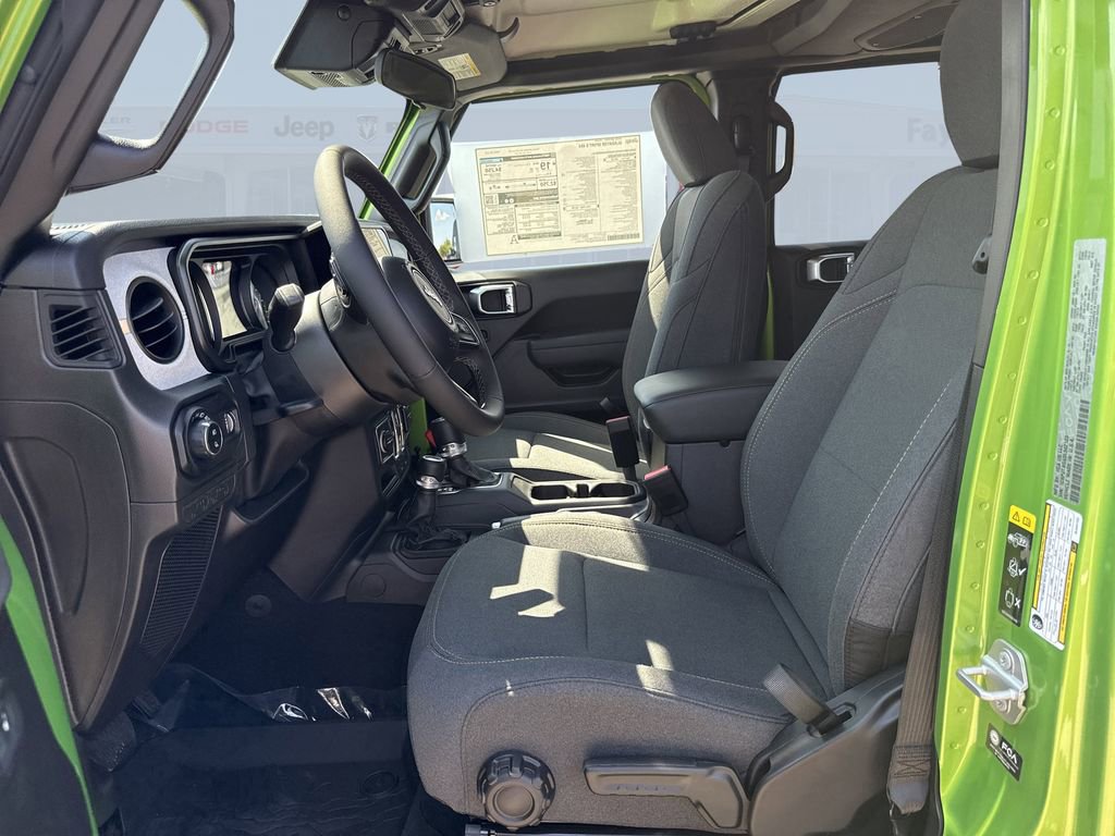 New 2025 Jeep Gladiator Sport image 14