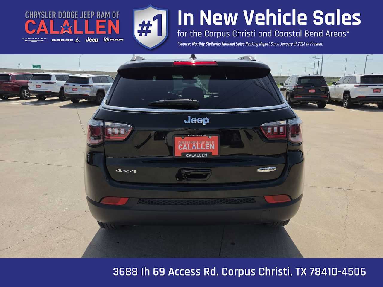 Used 2025 Jeep Compass Latitude w/ Sun & Sound Group AWD/4WD image 13
