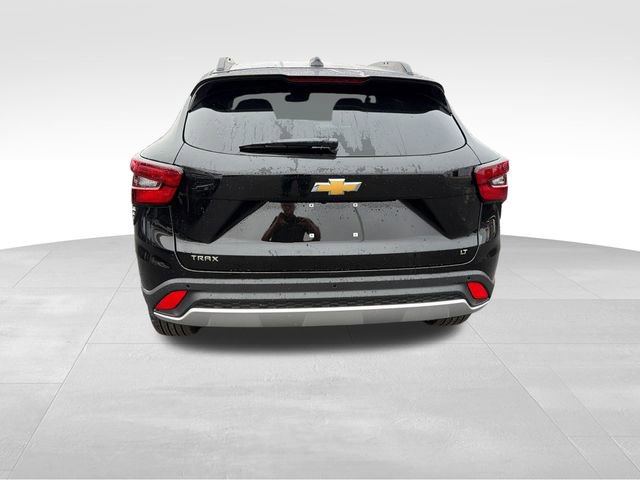 New 2026 Chevrolet Trax LT w/ Driver Confidence Package FWD image 4