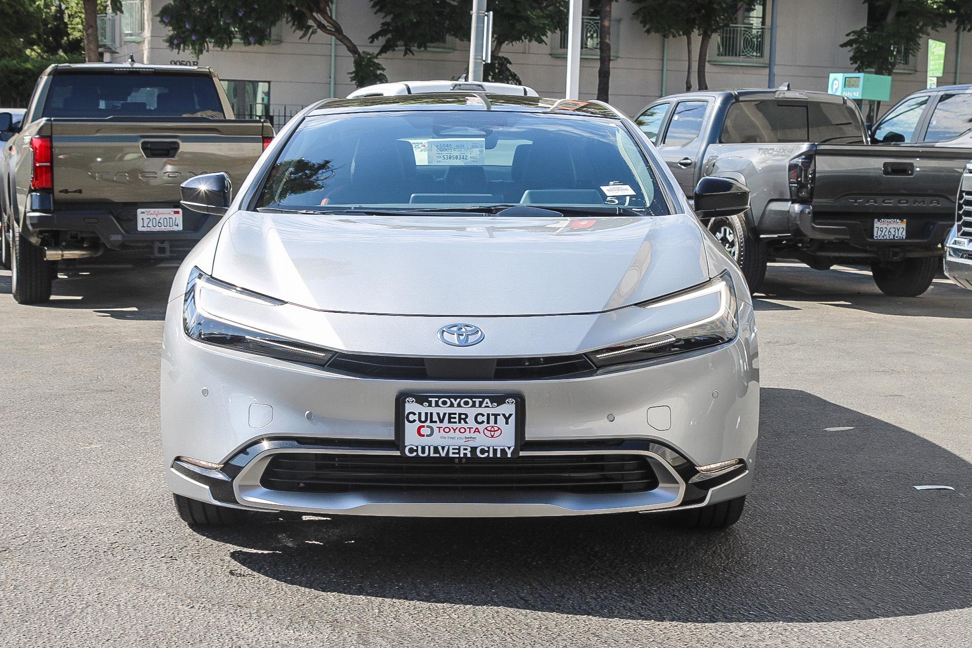 New 2026 Toyota Prius Plug-In Hybrid FWD image 2